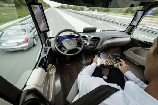 Self-Driving Future Truck By Mercedes-Benz Becomes A Reality | Tech And ...